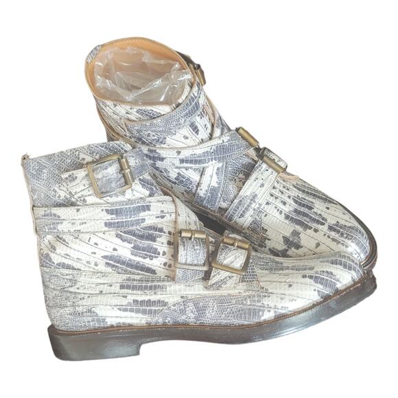John Fluevog Modvogs Darin Boots Snake Print Leather Buckle Booties Women's US 6 - Picture 12 of 12